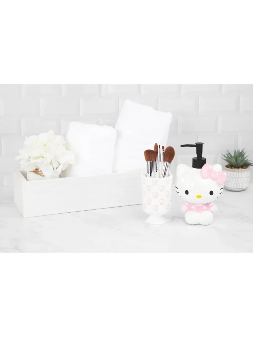 Cute Pink & White Soap Dispenser - Hello Kitty Bathroom Accessory - Resin Lotion